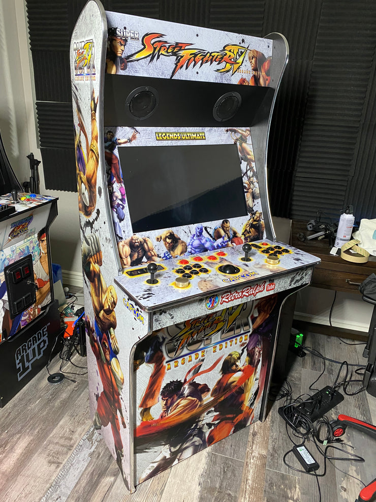 Legends Ultimate (Street Fighter 4) Side and front art